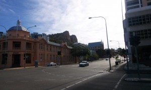 Townsville - in betweet mountains